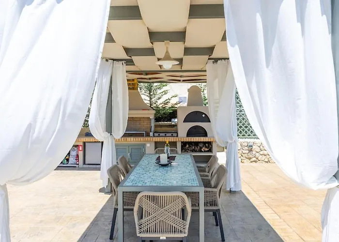 فيلة Mater Terra-private سامي