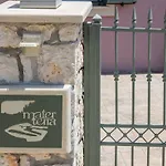 Mater Terra-private *