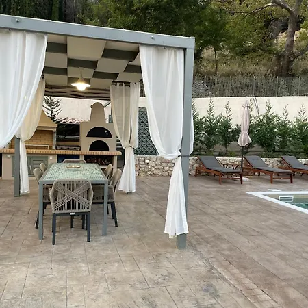 Mater Terra-Private Villa Villa