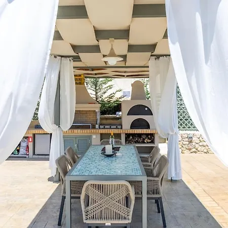 ヴィラ Mater Terra-private サミ